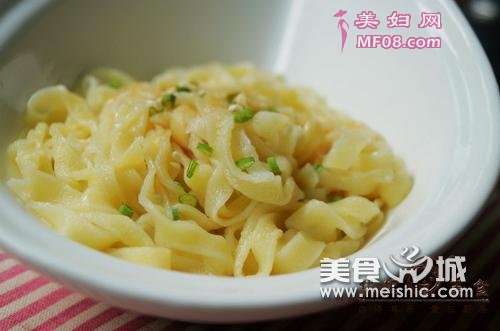 栀子凉面的做法