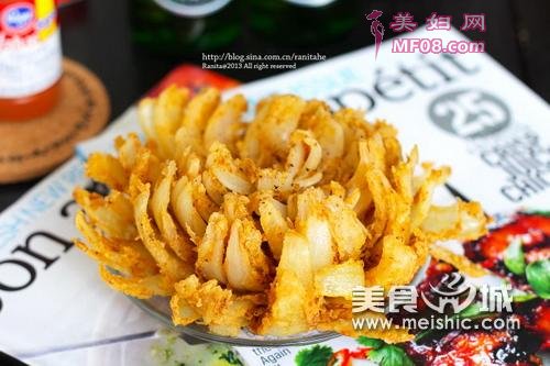 炸洋葱花朵的做法