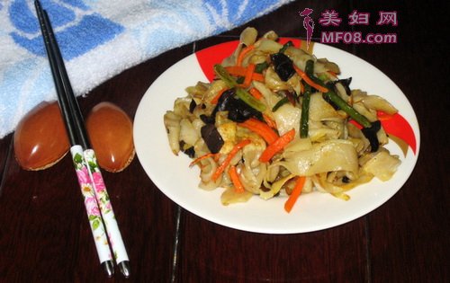 时蔬炒面