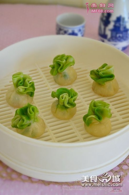 碧绿青菜包
