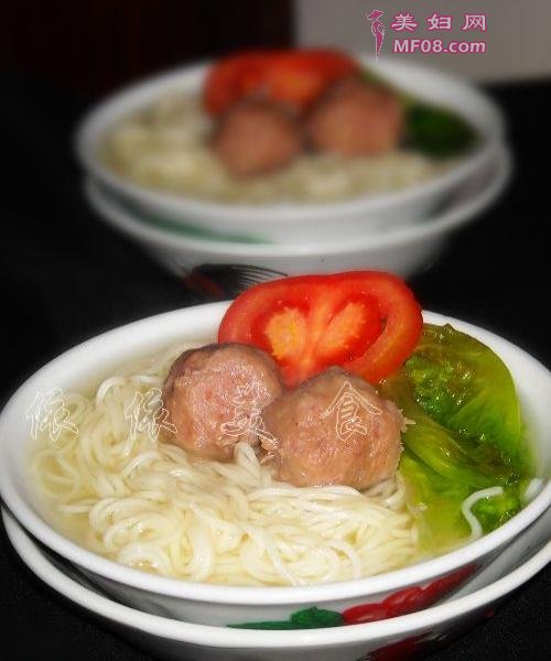 ţ4
