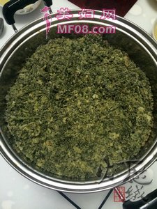 胡萝卜缨子豆沫就蜢子虾酱熥鸡蛋步骤