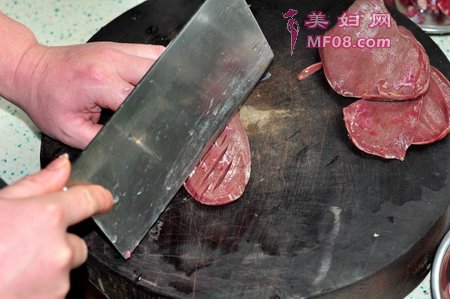 肝腰合炒的做法步骤2