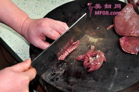 肝腰合炒的做法步骤3
