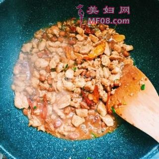 /裺9