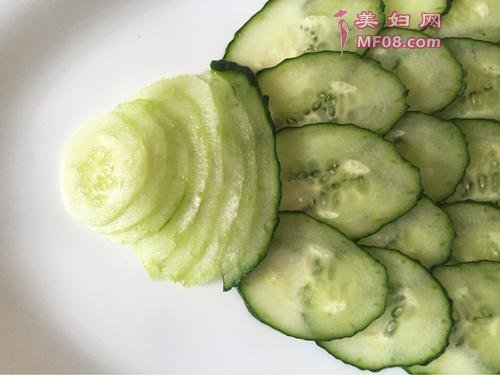 ƹ