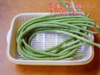 凉拌豆角的做法步骤：1