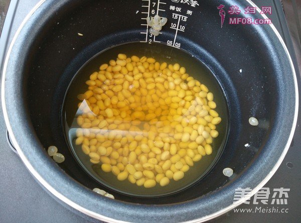 菠菜拌黄豆的做法
