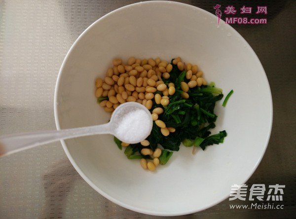 菠菜拌黄豆的做法