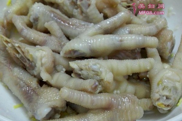 凉拌鸡脚的做法
