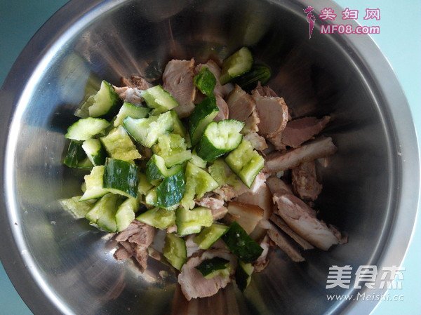 肘花拍黄瓜的做法