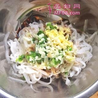 凉拌香脆萝卜丝