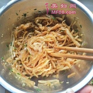 凉拌香脆萝卜丝