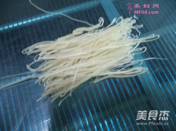 蒜汁拌粉丝的做法