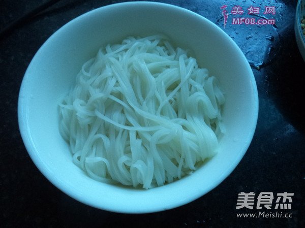 蒜汁拌粉丝的做法