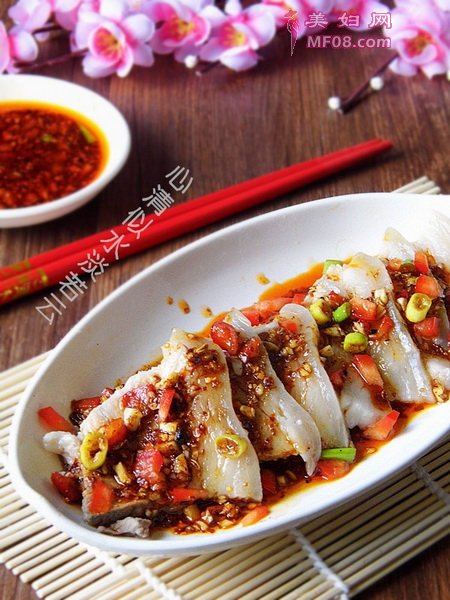 红油蒜泥白肉的做法