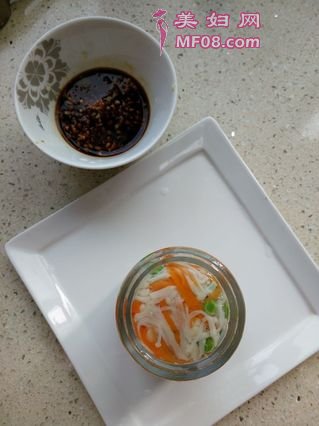 蒜香青豆拌金针菇