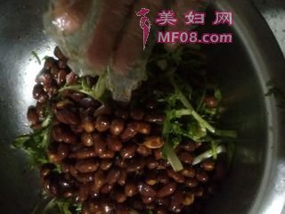 酸甜花生拌苦苣