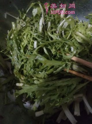 酸甜花生拌苦苣
