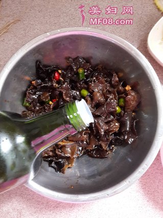 凉拌木耳