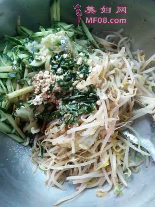 芝麻酱凉拌黄瓜豆芽菜