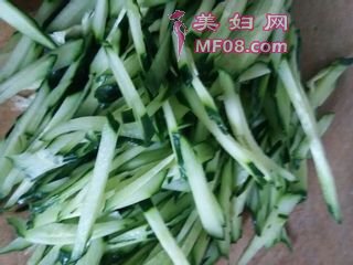 芝麻酱凉拌黄瓜豆芽菜