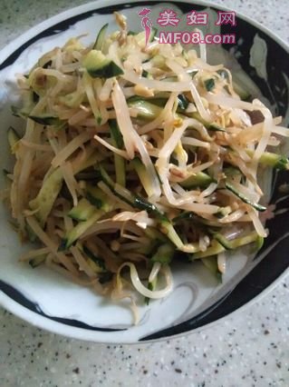 芝麻酱凉拌黄瓜豆芽菜