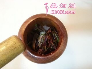 㴻趹