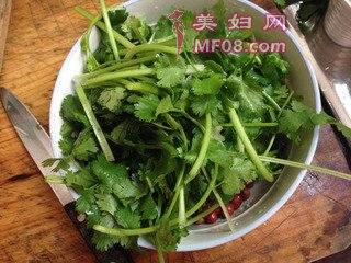 花生米拌香菜