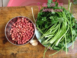 花生米拌香菜