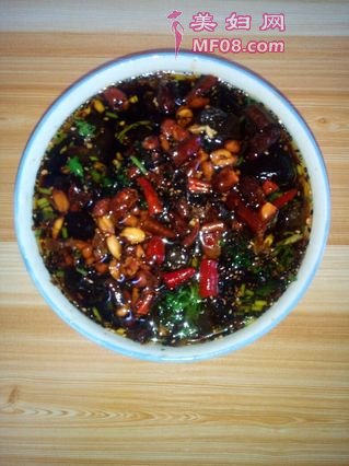 捞汁木耳