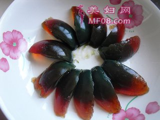 凉拌松花蛋