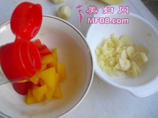 凉拌松花蛋