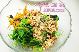 核桃菠菜塔