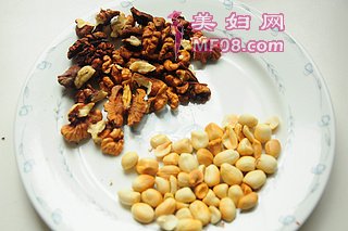 核桃菠菜塔