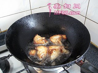 五香熏鱼 —— 如何对付一条七、八斤的大草鱼的做法步骤：4