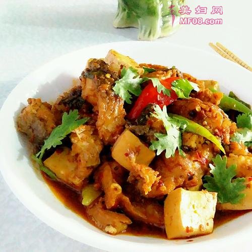 草鱼煮豆腐红烧鱼块的做法