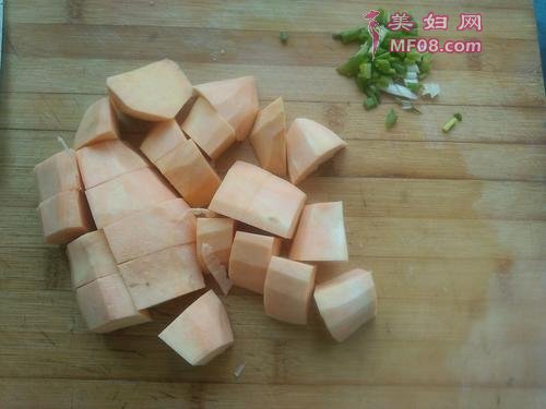 红薯烧肉的做法