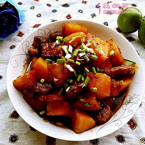 红薯烧肉的做法