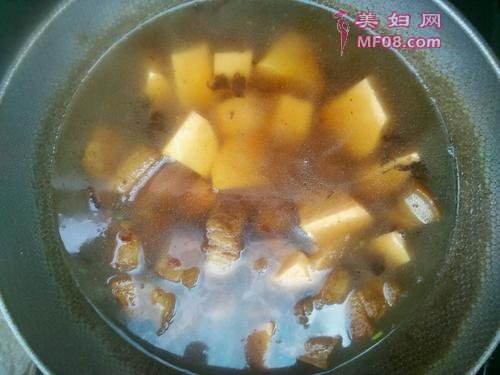 红薯烧肉的做法