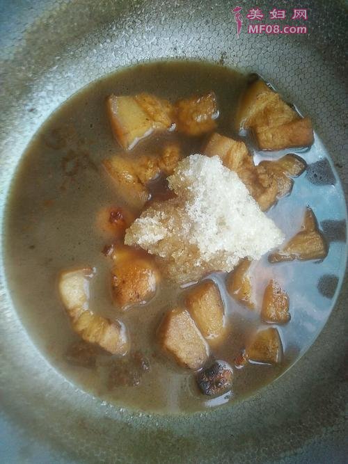 红薯烧肉的做法