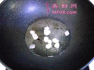鸡翅炖胡萝卜的做法步骤：4