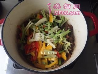 无水子姜闷鸭#厨房致欲系#的做法步骤：6