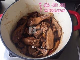无水子姜闷鸭#厨房致欲系#的做法步骤：4