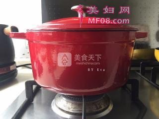 无水子姜闷鸭#厨房致欲系#的做法步骤：5