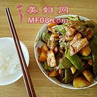 豆角五花肉炖土豆的做法图解1