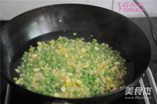 玉米青豆炒胡萝卜粒的做法