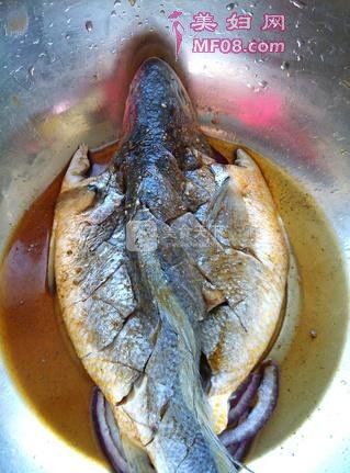 香辣豆豉烤全鱼