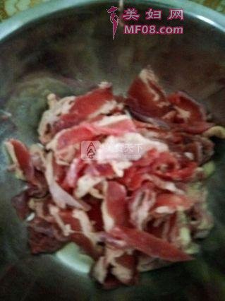 水煮牛肉