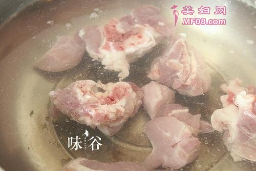 猴头菇猪骨汤的做法